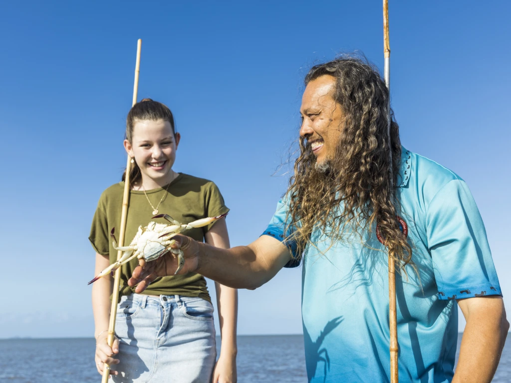 Mud crab catching at Cooya Beach